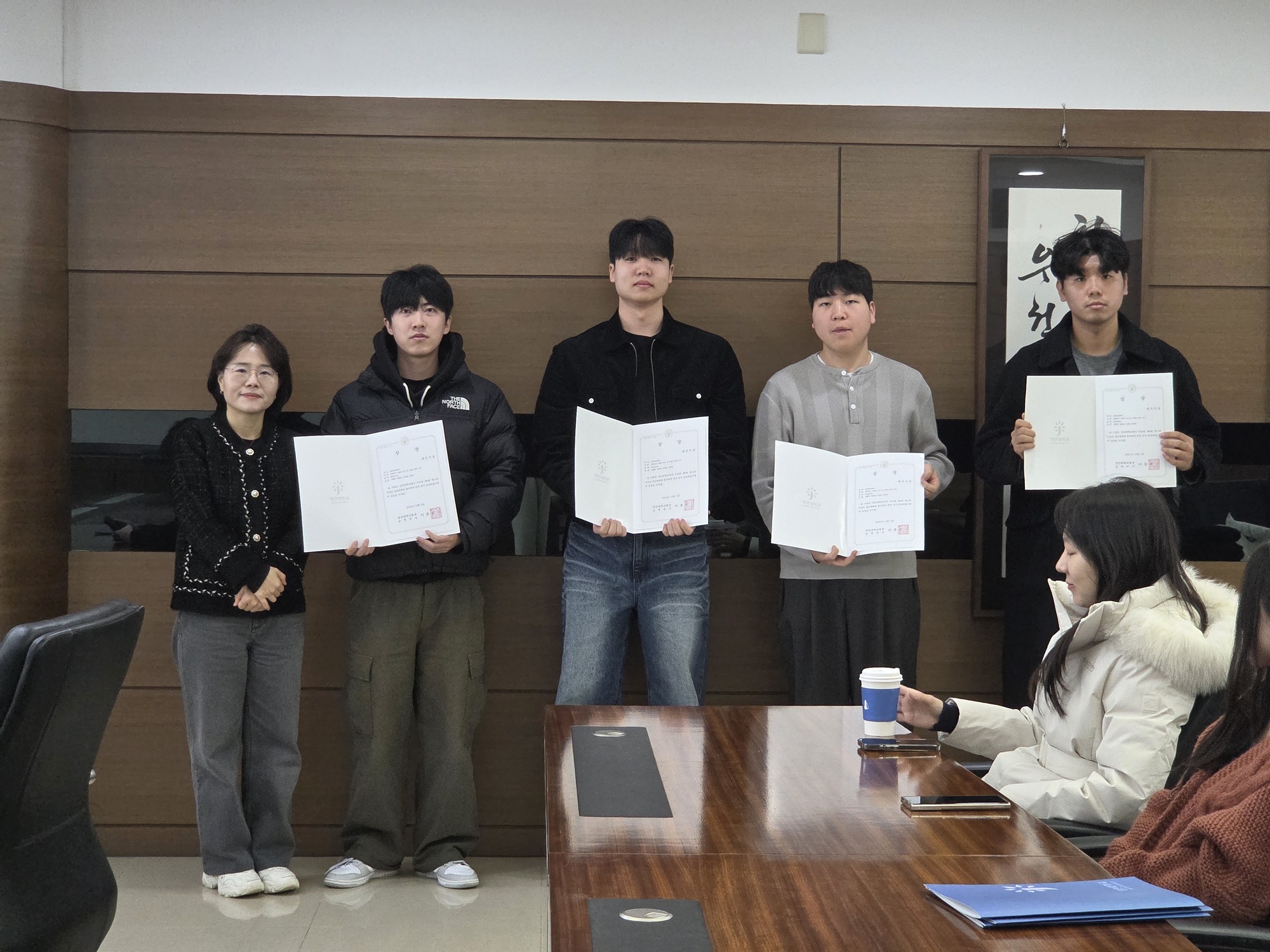 캡스톤디자인 경진대회 시상 사진 (6).jpg 첨부 이미지